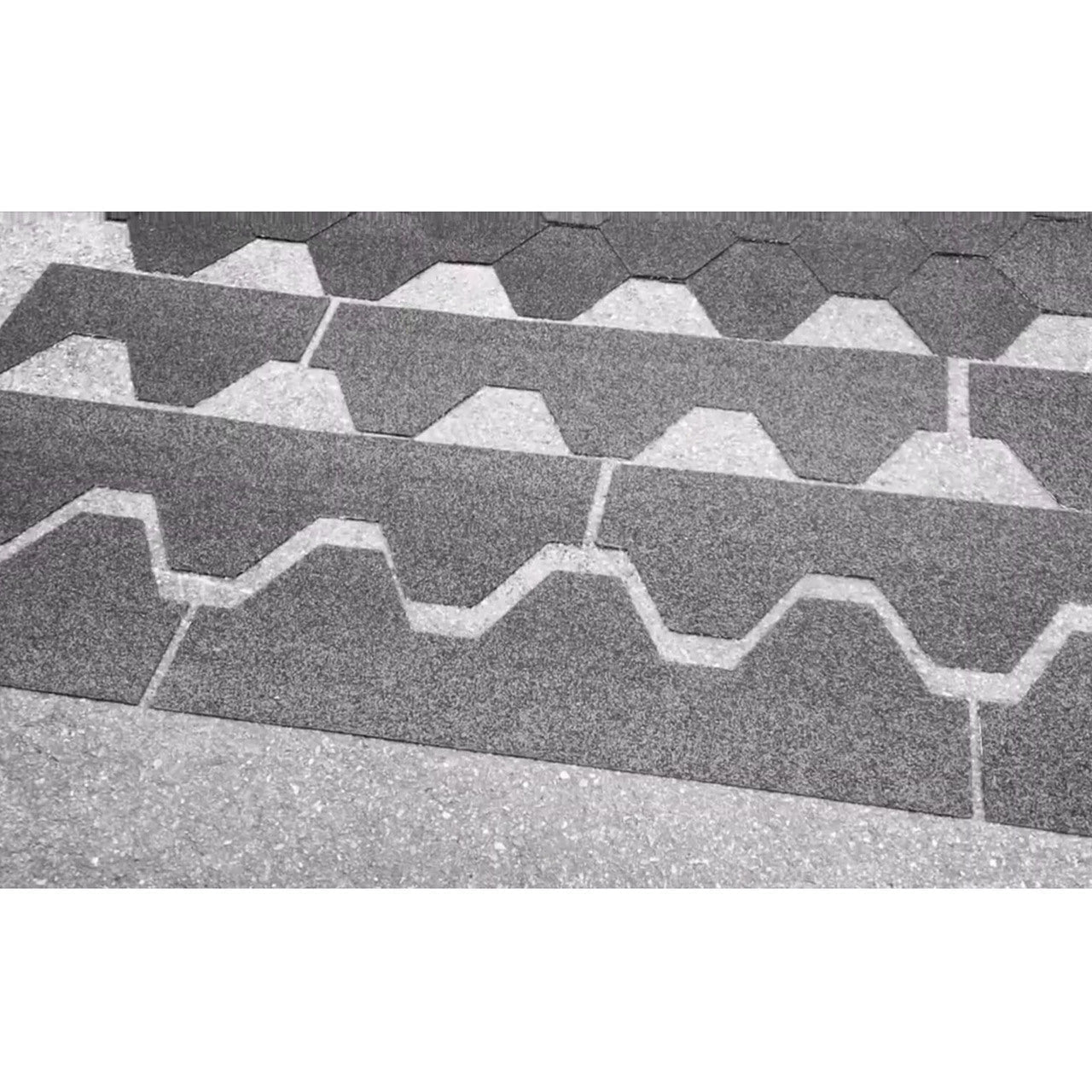 Aleko Weather-Resistant Bitumen Roof Shingle for Barrel Saunas -83x72x75