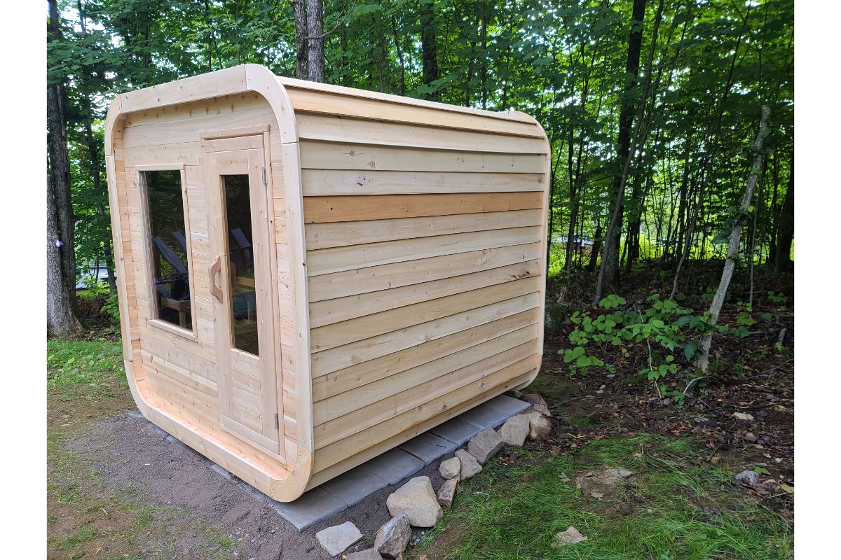 Dundalk Leisure Canadian Timber Luna Traditional Outdoor Sauna CTC22LU